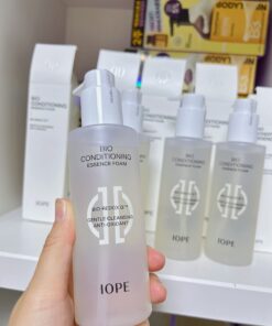 Sửa rửa mặt của IOPE Bio conditioning essence foam 180ml