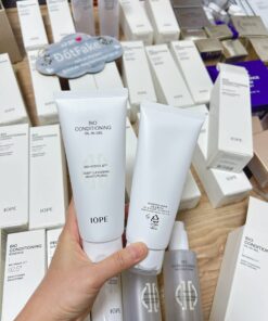 Tẩy trang dạng dầu nhưng được bao bọc bởi gel của IOPE BIO CONDITIONING OIL-IN-GEL 150ml