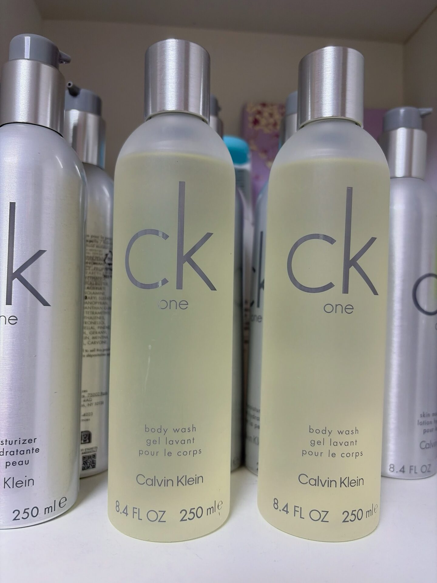 Sữa tắm cao cấp lưu hương của   CK One Body Wash 250ml